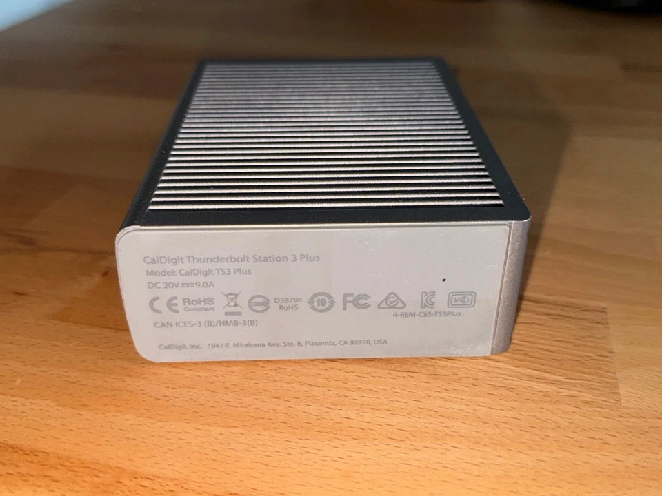 CalDigit Thunderbolt Station 3 Plus (TS3 Plus) –Premium Thunderbolt 3 Dock - Top - Bild 3 von 4