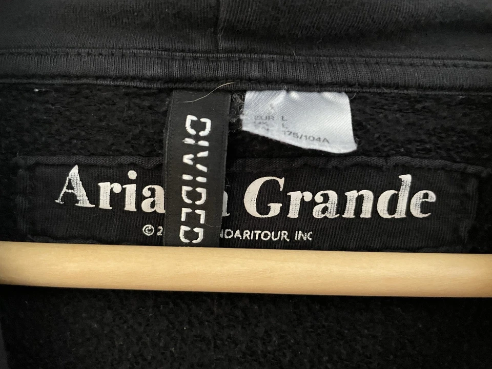 H&M Ariana Grande Women's 7 Rings Graphic Long Sleeve Pullover Hoodie Black L - Image 2 of 4