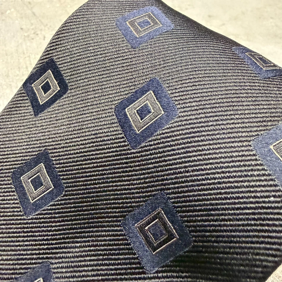 Corbata Giorgio Armani Corbata Patrón Caja 100% Seda Hecha en Italia 4.25" Foto 2 de 4