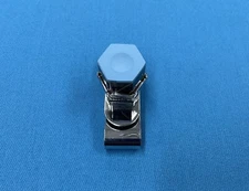 KAMUI CHALK HOLDER MAGNETIC INCLUDES ONE PIECE OF ROKU CHALK.