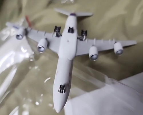 Dragon Wings 55712 Airbus Industries A340-541 1/400 Scale Model - Picture 13 of 16