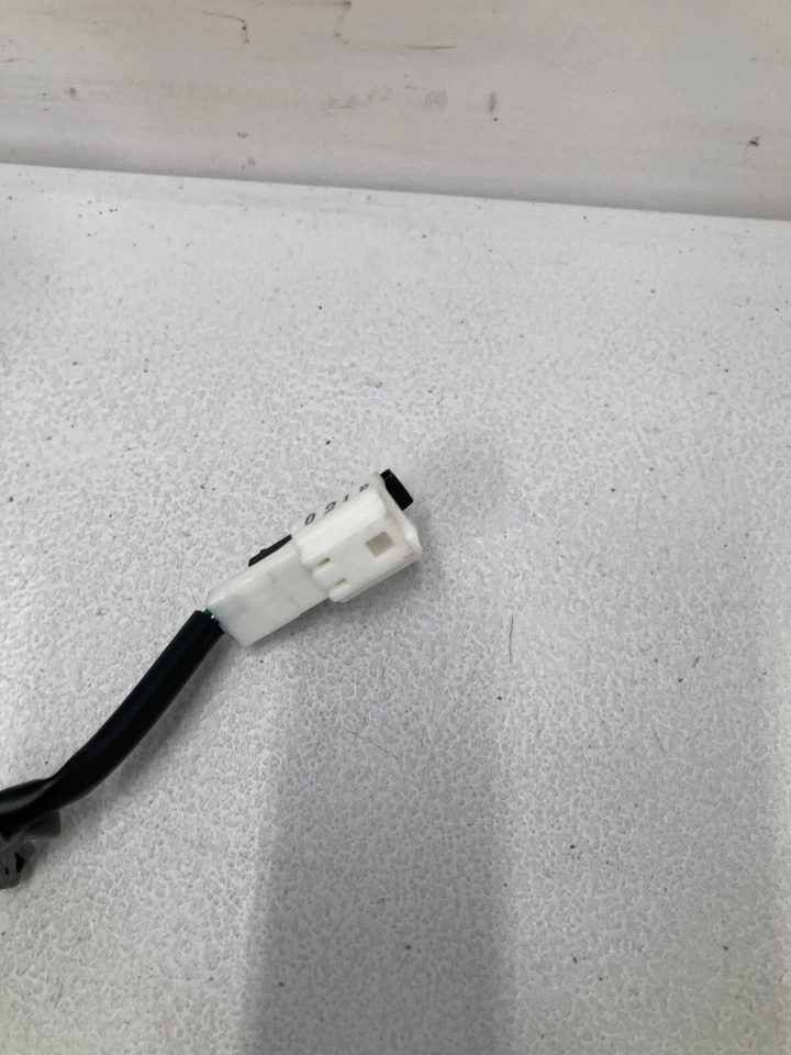 Пряжка переднего ремня безопасности левая для Infiniti EX35 10-12 годов выпуска от оригинального производителя 86843-1ba2c - Изображение 2 из 4