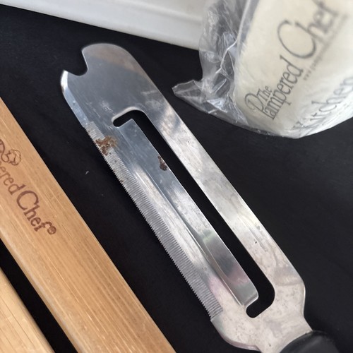 Mixed Lot of Pampered Chef Tongs, Measuring Spoons And More! - Picture 6 of 14
