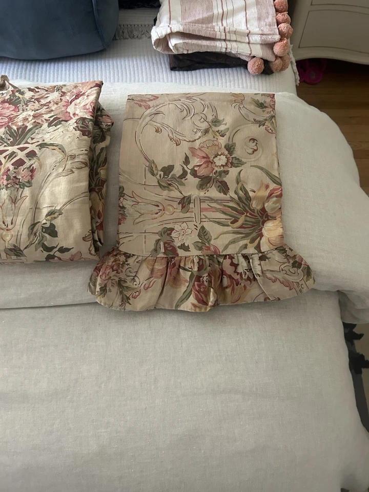 Ralph Lauren Guinevere Set Queen Duvet/ Ruffled Standard Pillow Cases(2) - Image 4 of 4