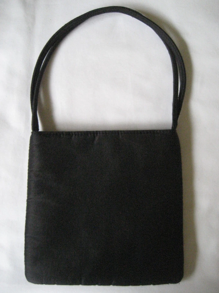 Bolso de Noche Ann Taylor Negro Shantung Seda con Lentejuelas y Emb. 6"x 7" con asas Foto 4 de 4