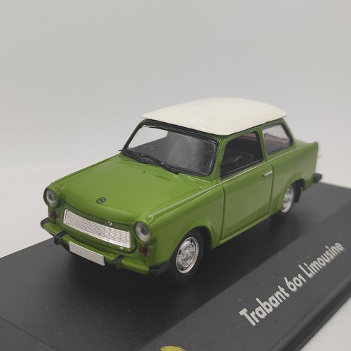 Diecast Atlas 1/64 Scale East German Trabant 601 Luxury Car Alloy - Picture 3 of 14