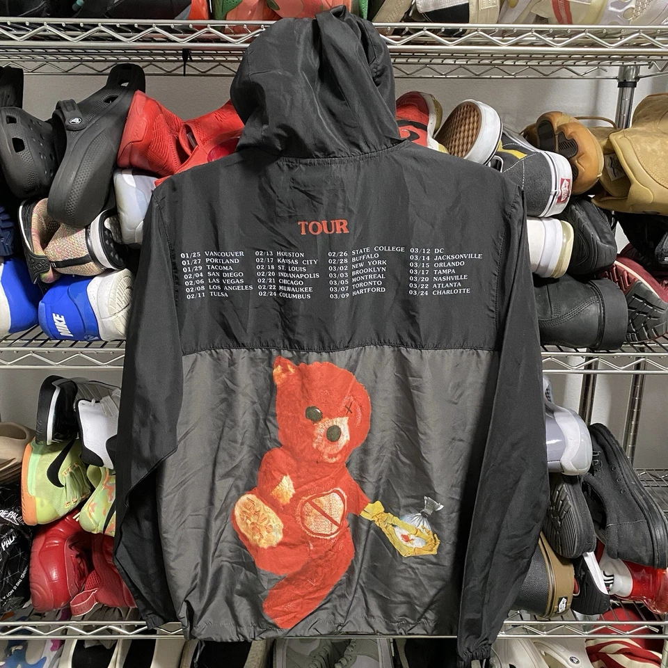 Talla Pequeña - Chaqueta Cortavientos AstroWorld Travis Scott Tour Wish You Were Here Foto 2 de 3