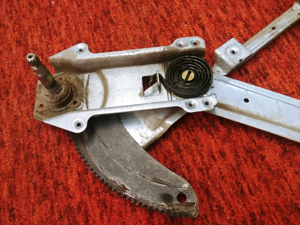 94-01 Dodge Ram Gas 94-02 Diesel FRONT DOOR WINDOW REGULATOR LEFT/DRIVER'S SIDE - Image 4 of 4