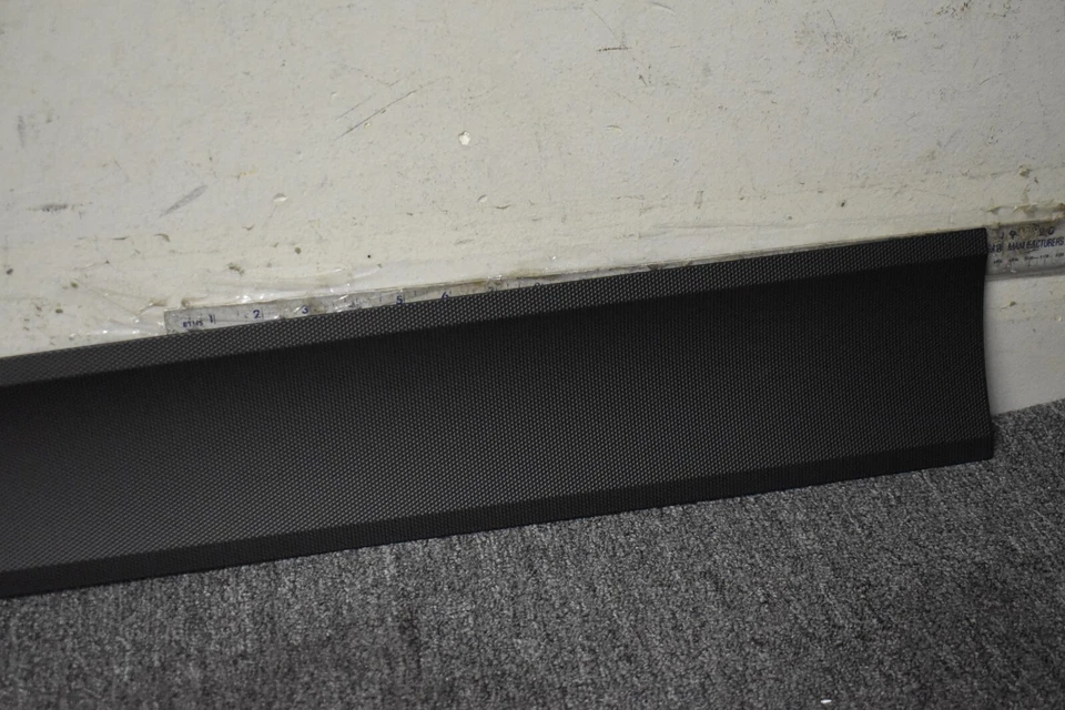 Porsche Macan S 2015-2020 moldura inferior lado izquierdo fábrica OEM Foto 3 de 4