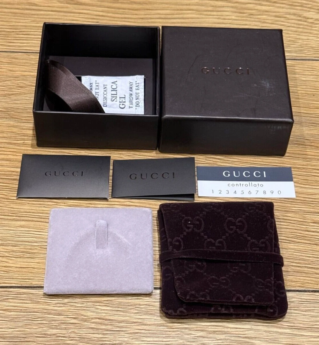 Véritable boîte à bagues à bijoux Gucci originale étui + pochette + plateau + livret