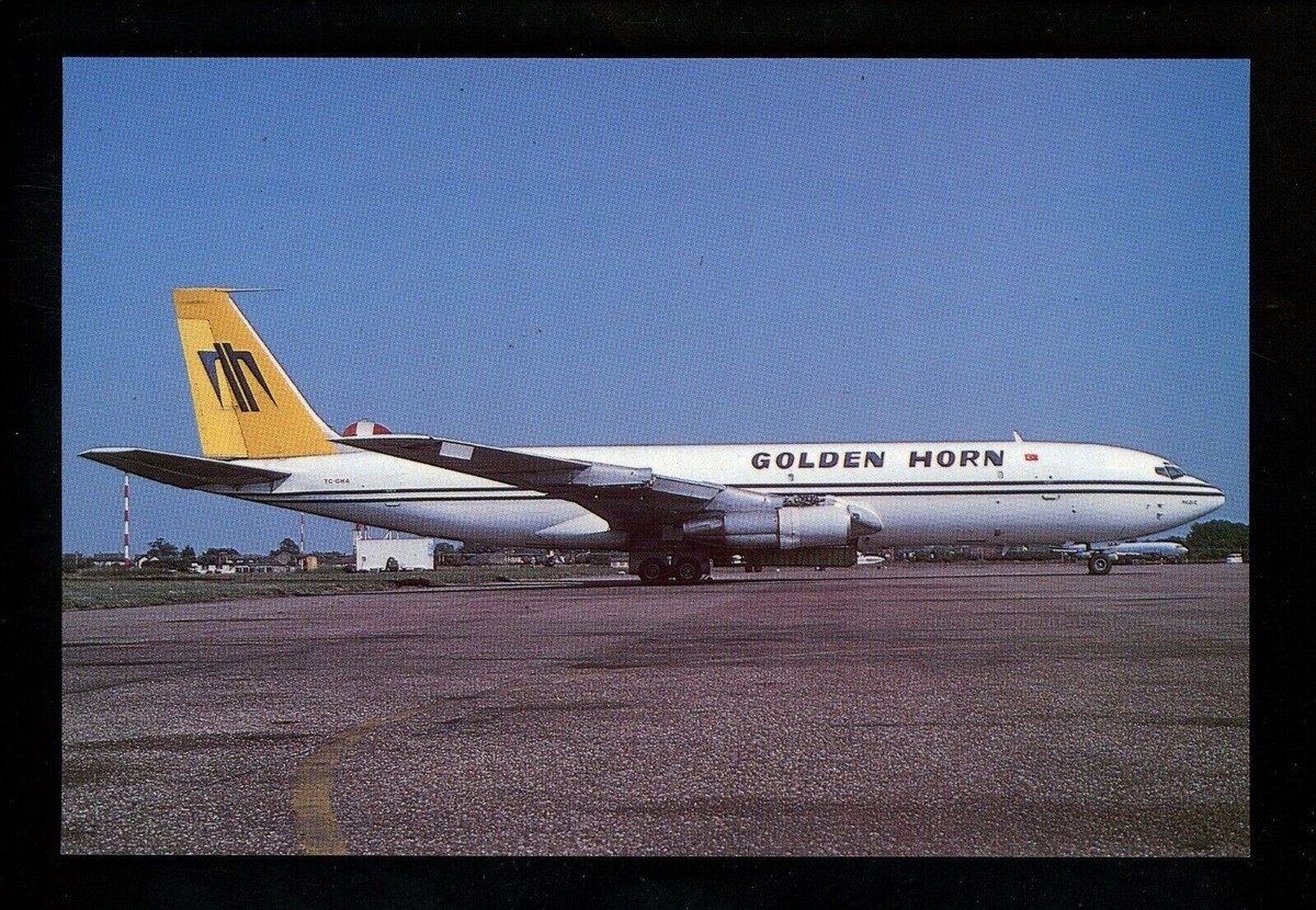 Aviation Airplane Airline postcard Golden Horn TG-GHA Boeing 707 Southend  #018