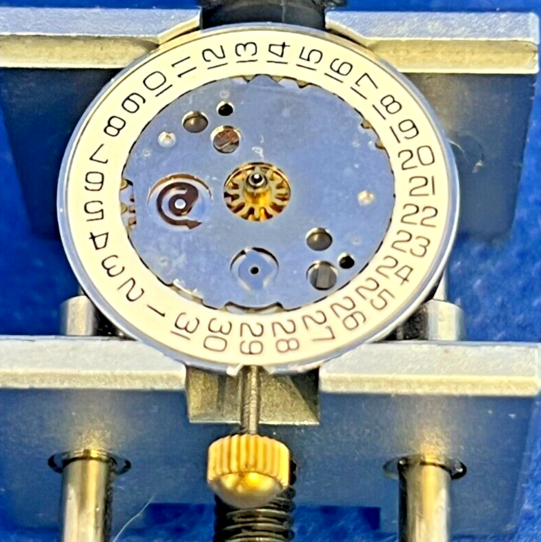 Mouvement Montre Ronda Quartz 1177 Suisse - Pour Pièces Ou Restauration