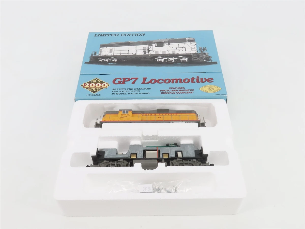 PROTO 2000 Union Pacific Railroad HO Diesel Locomotive Model