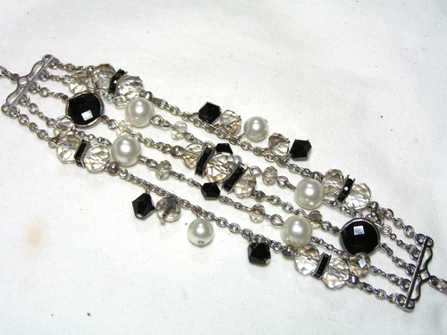 WHITE HOUSE/BLAK MARKED 4-Chains, Lucite,Glass Beads & Dangles Bracelet - Picture 2 of 9