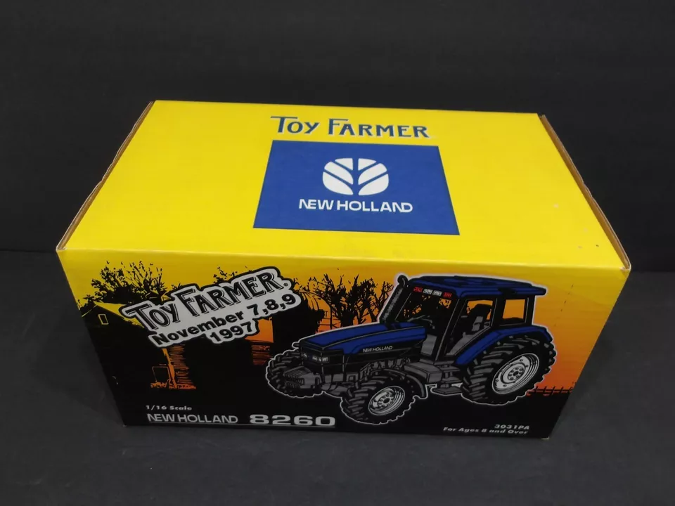 全新 1991 年 ERTL 8260 拖拉机 1/16 比例压铸金属 #3031P — 第 4/4 张图片