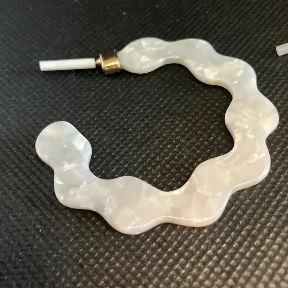 ПЕРЛАМУТРОВЫЙ СТИЛЬ СМОЛЫ BEACHY ЗУБЧАТЫЙ ОБРУЧ СЕРЬГИ #1402 - Изображение 2 из 4