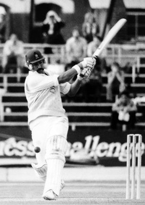 Graham Gooch is LBW to Australia's Ray Bright 1979 Historic Old Photo
