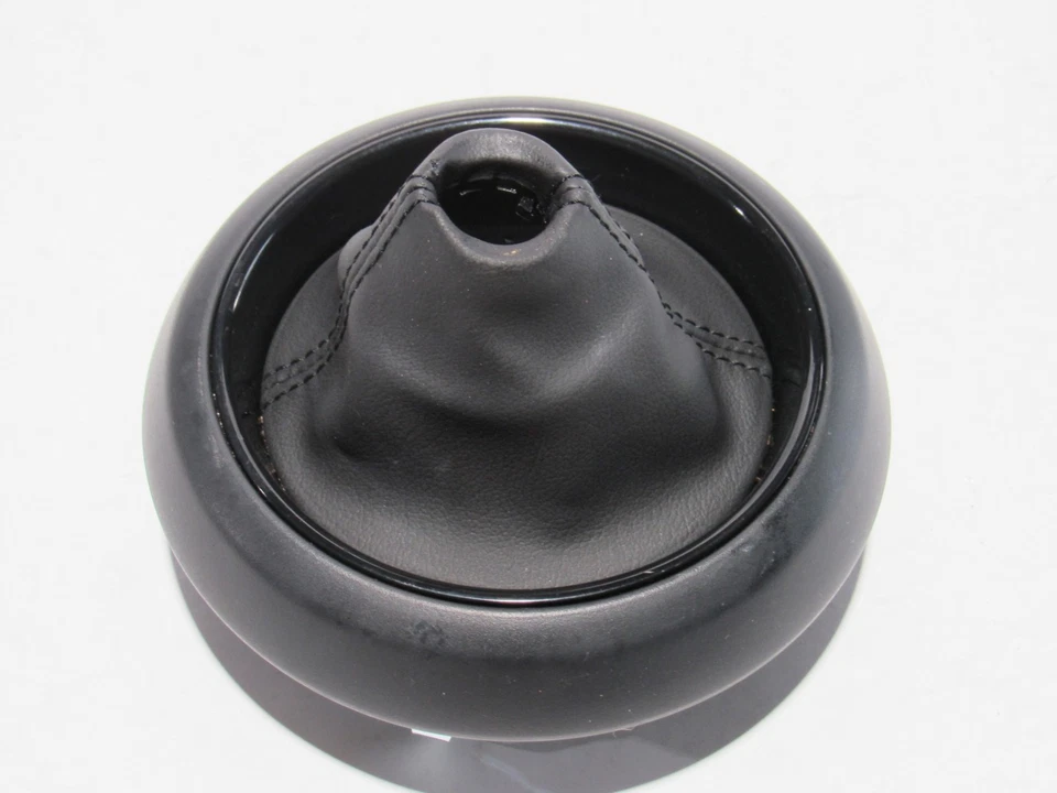 Mini Cooper Countryman S 2024 Selector de cambios Bota Cubierta 23-25; Foto 2 de 4