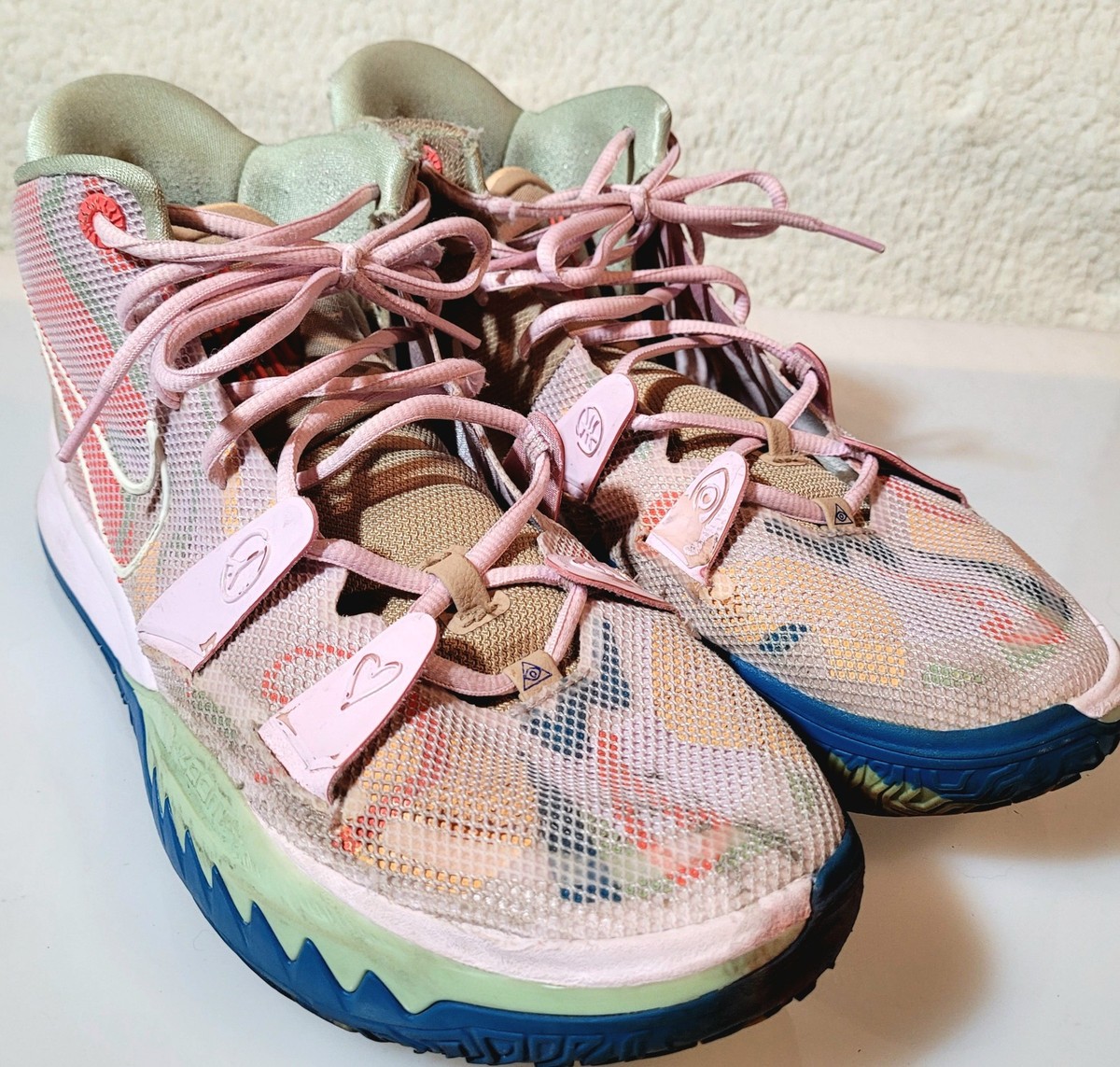 シューズ(女性用) KYRIE 7 GS '1 WORLD 1 PEOPLE REGAL PINK' Buy Kyrie 7 GS '1 World 1 People - Regal Pink' - CT4080 600