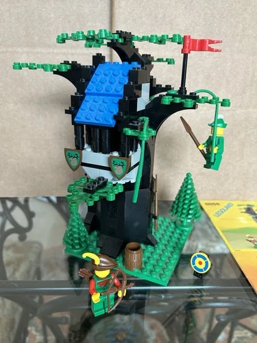 LEGO Castle 6054 Forestmen's Hideout w/Manual 100% Complete - Free Shipping