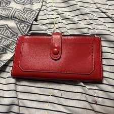 Red Zip-Around Women's Wallet with Card Slots and Snap Closure, Solid Pattern