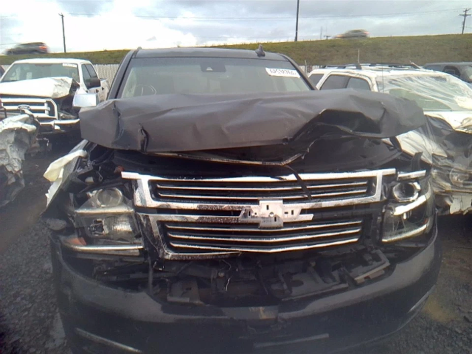 Used Front Left Seat Belt Front fits: 2017 Chevrolet Tahoe bucket and bench driv Foto 2 de 4