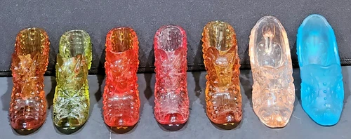 Lot of 7 Glass Shoes Slippers Unmarked Fenton? 5 Cat Heads - 2 Genie Slippers.