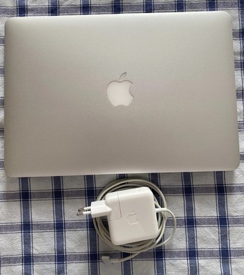 Apple MacBook Air 13, 8GB 256GB 13,3'' Super Zustand   Wenig Benutzt