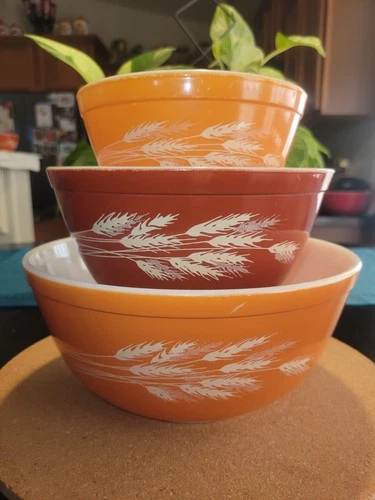 Pyrex Harvest Wheat Mixing Bowls - Set Of 3 (401, 402 & 403)