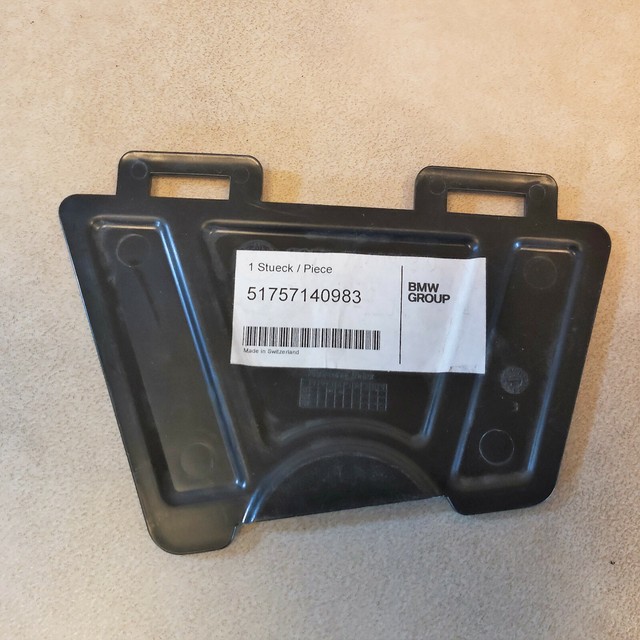 Genuine BMW Oil Pan Drain Plug Access Cover Flap OEM 51757140983 for