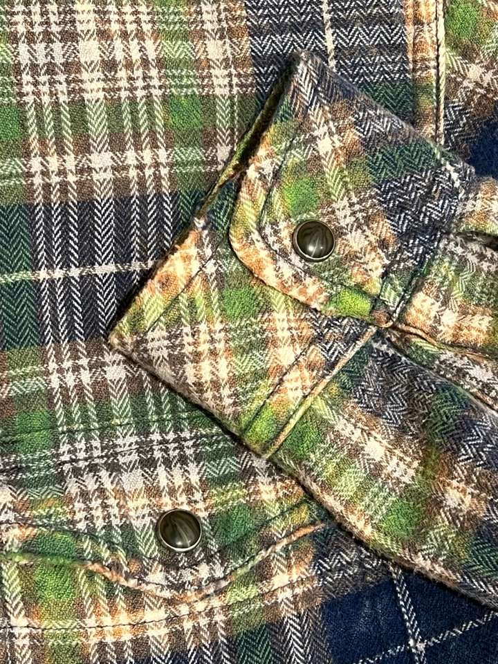New ELIZABETH AND JAMES Textile Plaid Flannel Button Down Shirt BLUE/GREEN Sz: S — 第 2/4 张图片
