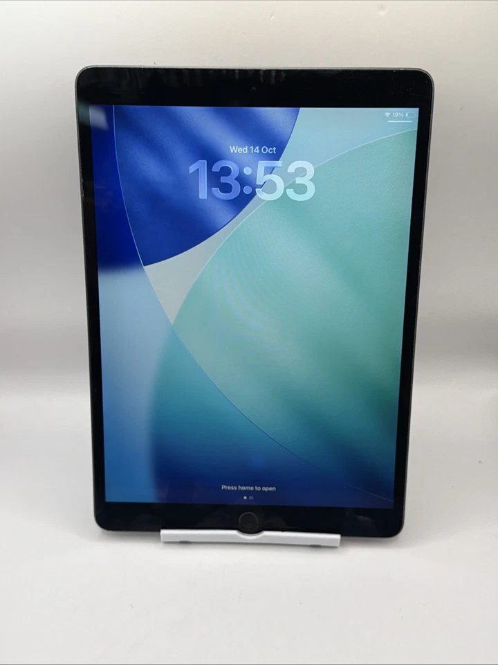 Apple iPad Air (3rd generation) · 256GB · Wi-Fi, photo 1 of 5