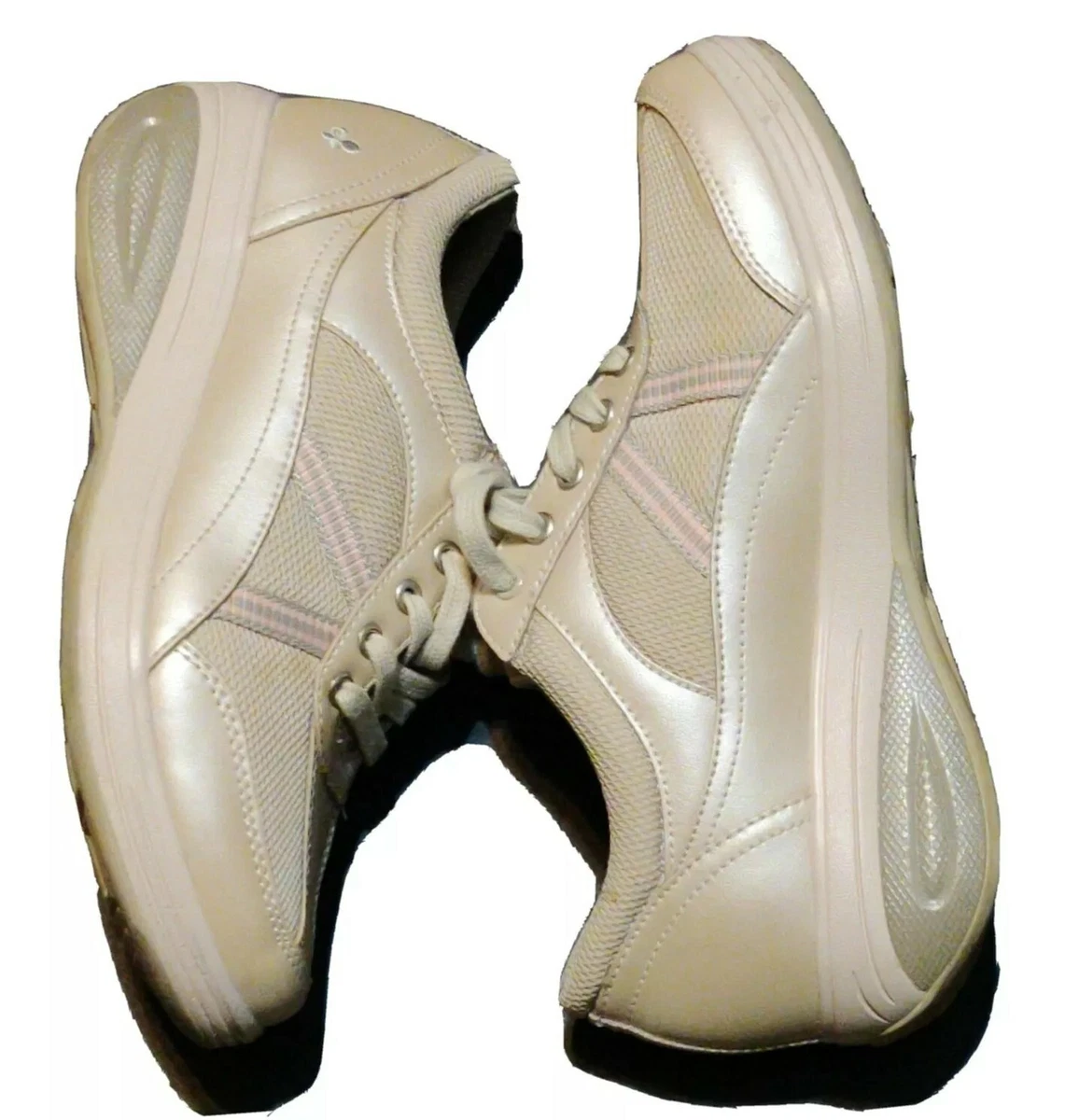 Get fit shoes top by grasshoppers