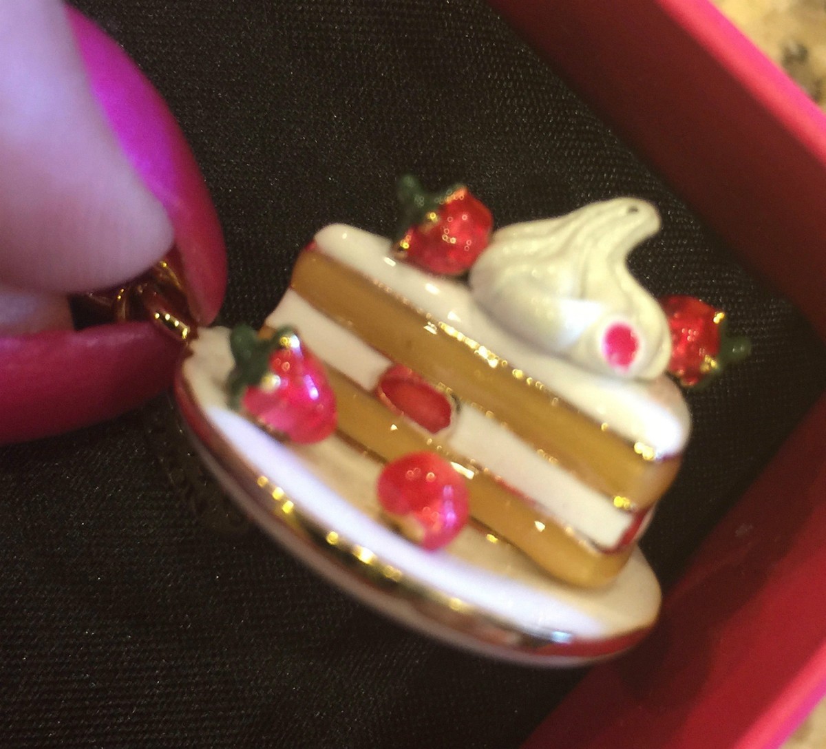 Juicy Couture 2014 リミテッド　ストロベリーショートケーキ s-l1200.jpg