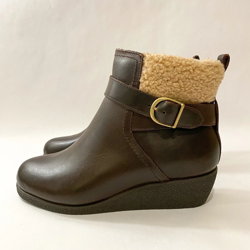 Botín Lands End 7W Cuero Marrón Cremallera Imitación Cuello Sherpa Tacón de Cuña Foto 2 de 4
