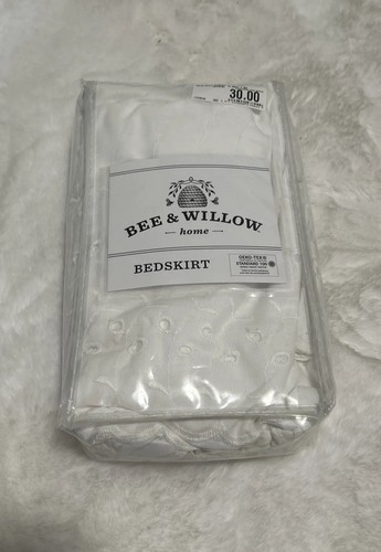 Bee & Willow 14” Drop Twin Ruffled Bedskirt | White Color 39 in x 75 in | New - Afbeelding 2 van 8