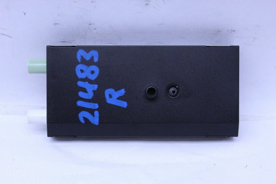 BMW M4 F83 2016 amplificador de antena OEM usado Foto 4 de 4