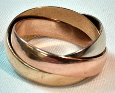 Russian Wedding ring with 9 ct yellow, white and rose gold bands size - 56/O