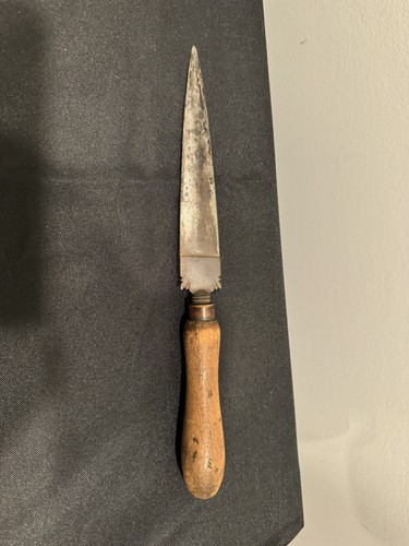 Knife - Picture 2 of 10