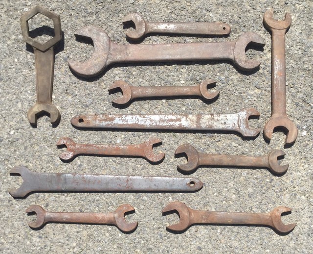 OLD VTG ANTIQUE GIANT LARGE WRENCH INDUSTRIAL REPURPOSE ART METAL TOOL