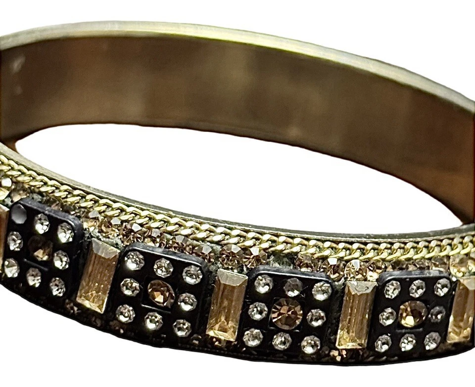 Elegante Brazalete Tono Dorado con Piedras Azules y Blancas Talla 8 (2.5 Pulgadas) Foto 3 de 4