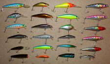 Lot of 24 New Assorted Conquer Outdoor Angler Crankbait Fishing Lures