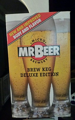 Mr Beer Micro Brewery Brew Keg Deluxe Edition Brown Plastic Keg Recipes Caps
