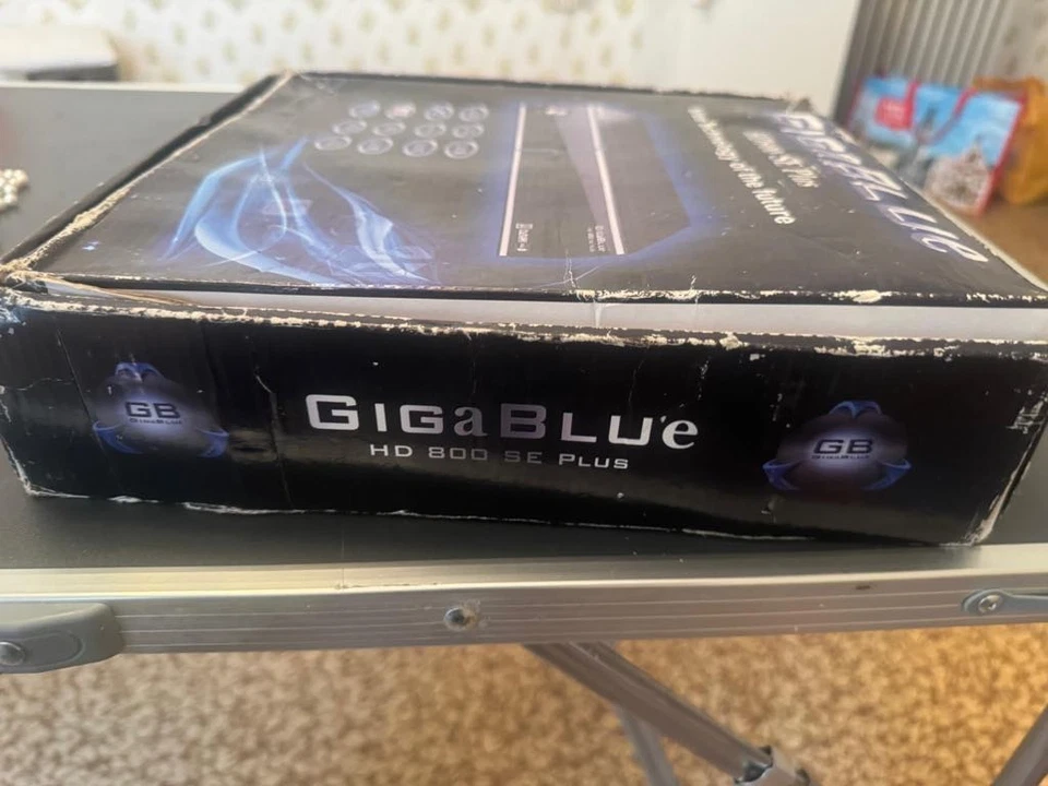 Confezione Originale Sat/Cavo Giga Blue HD 800 SE più HDTV - Immagine 3 di 4