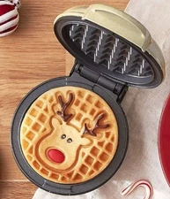 Dash Reindeer Mini Waffle Maker 4” Nonstick Cooking Surface Christmas Gift New