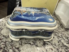 Mr Christmas (Cracker Barrel) Porcelain Symphonium- winter scene