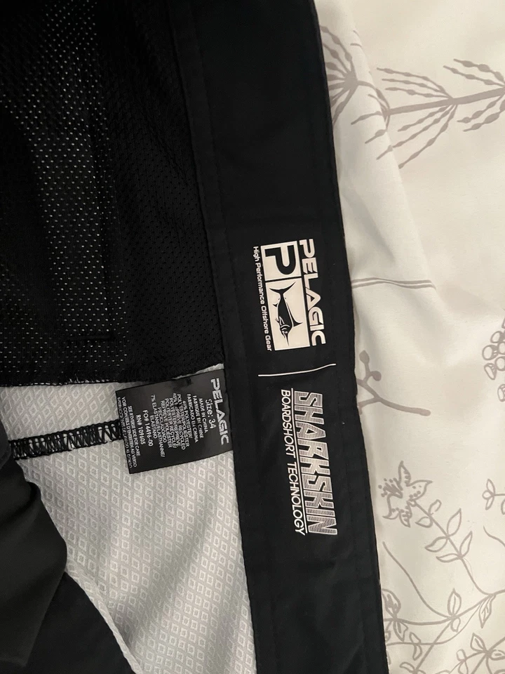 Pantalones Cortos de Pesca Dri Fit Pelagic Para Hombre Verde Dorado Usados Excelente Estado Foto 4 de 4