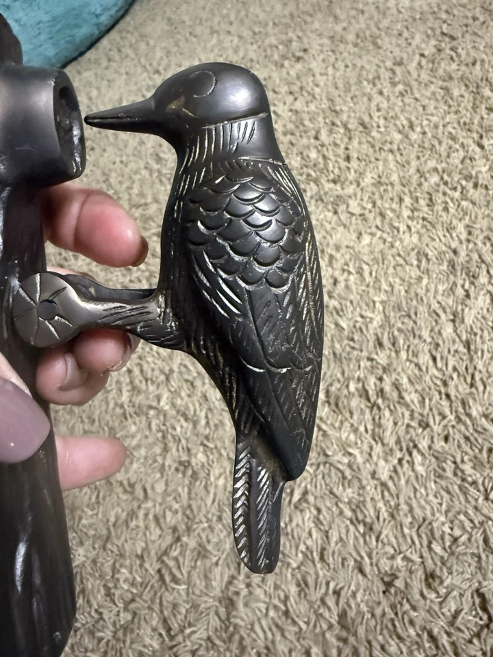 Llamador de puerta antiguo de latón de suministro de renovadores pájaro carpintero vintage Foto 4 de 4