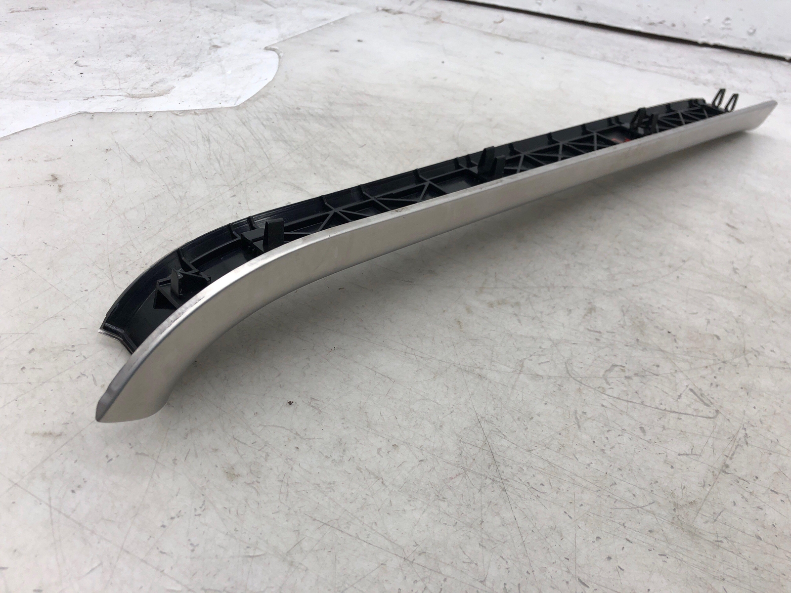 2006-2012 BENTLEY CONTINENTAL FRONT LEFT SILL SCUFF PLATE 3W4863381P *SCRATCHES*