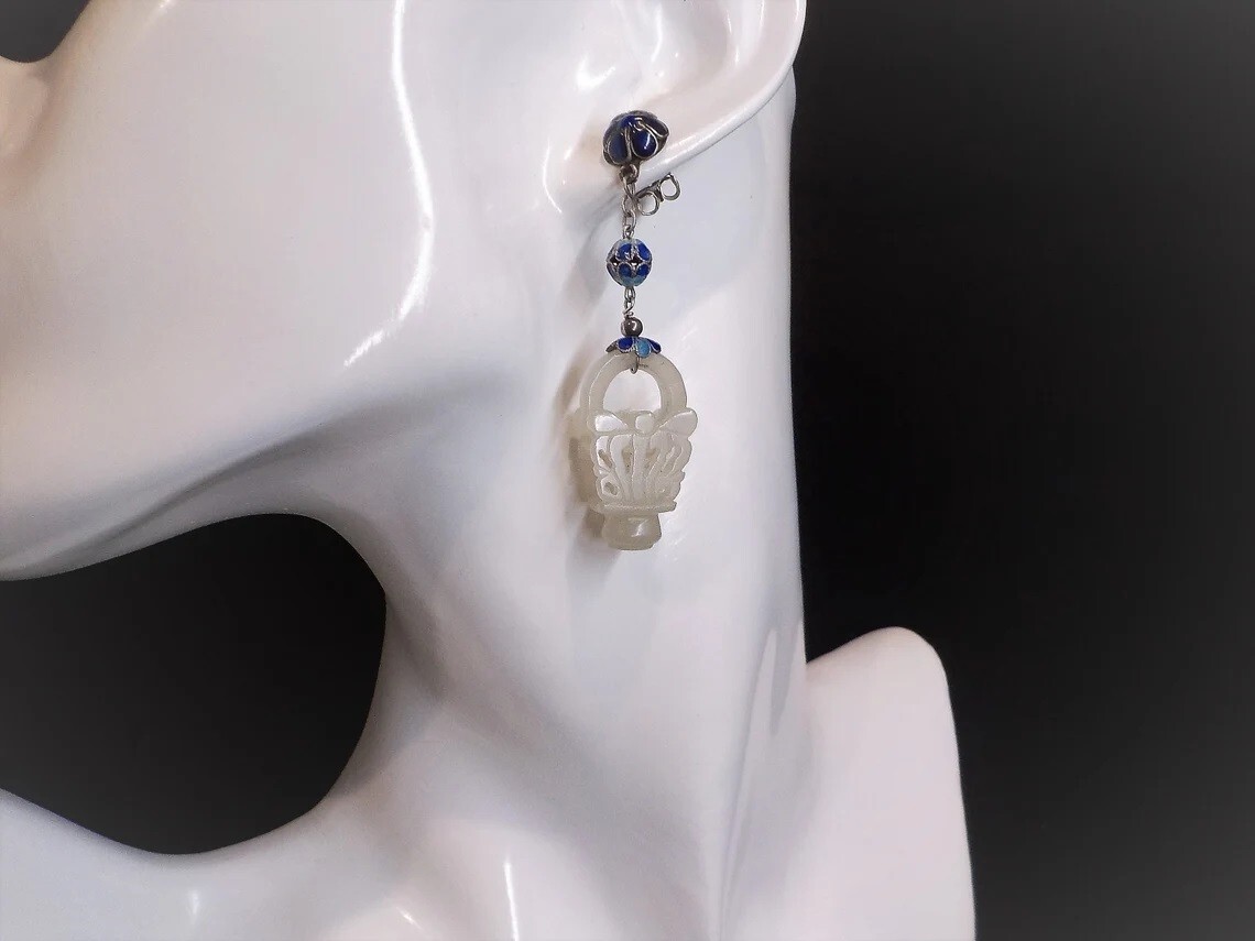 Chinese Mutton Fat Nephrite Jade Devil's Work Wed… - image 2